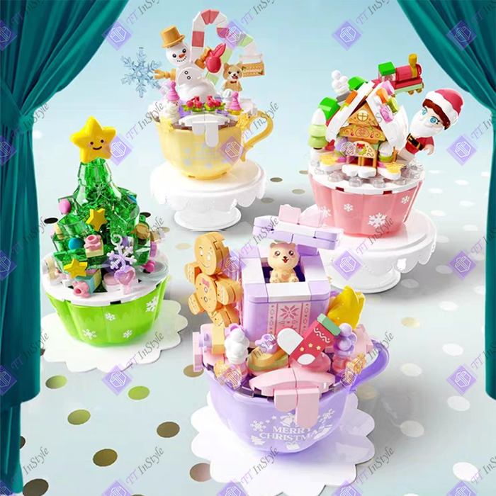 Toy Building Block - Christmas Cup Cake