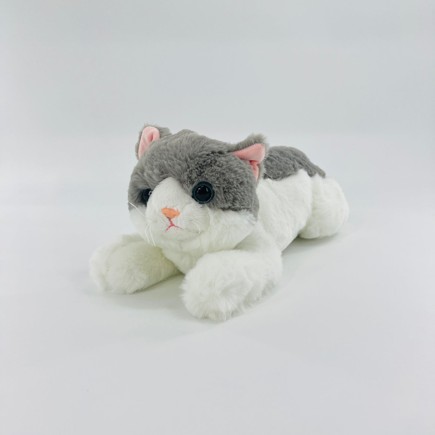 Lying cat 60cm